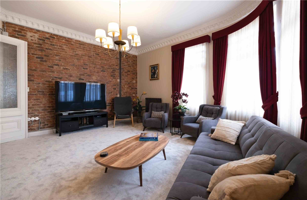 Beautiful Historical Flat in the Heart of Beyoglu