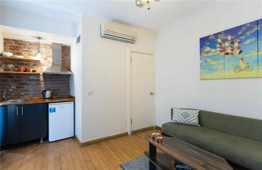 Central Little Flat, Close to Galata Tower