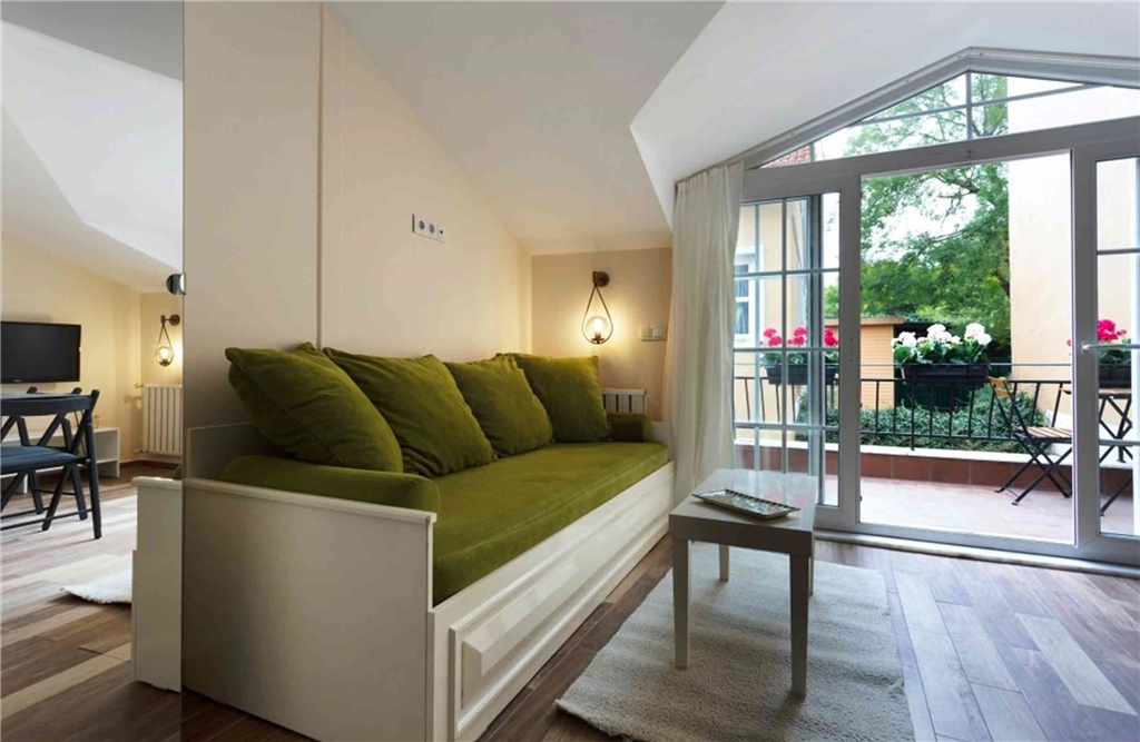 Cozy Apartment with Balcony near Galata Tower 26
