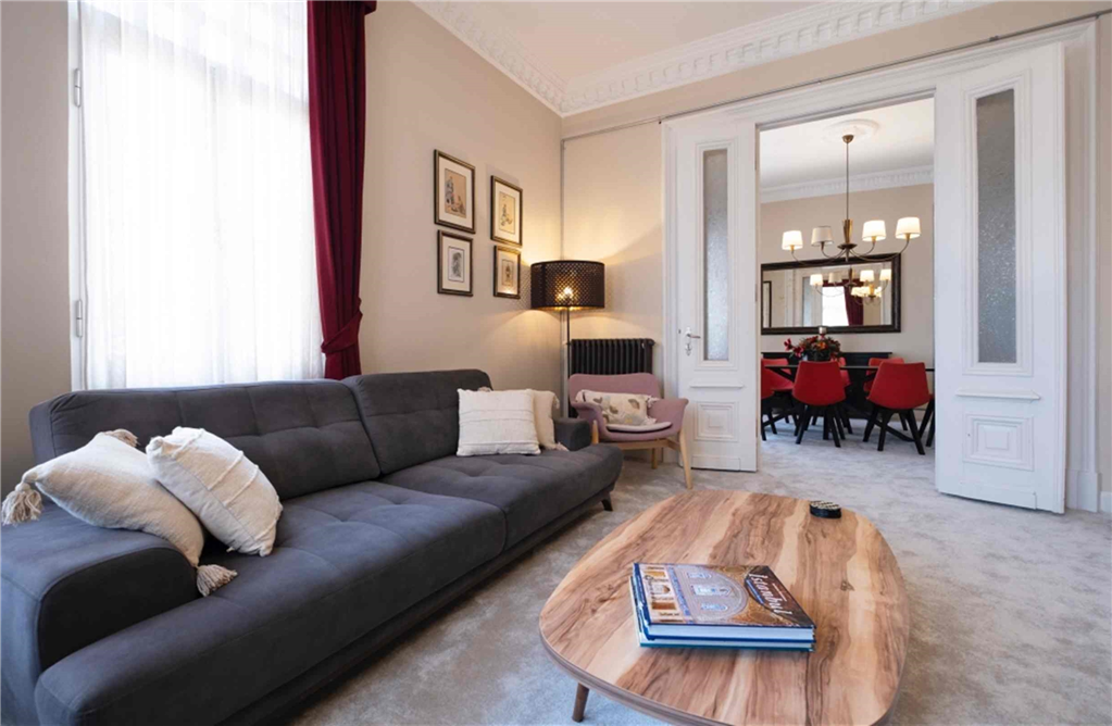 Beautiful Historical Flat in the Heart of Beyoglu