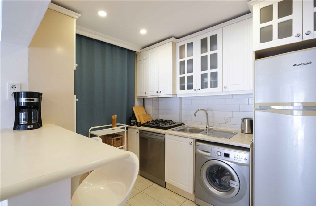 A Stylish Family House in the Heart of Cihangir 34