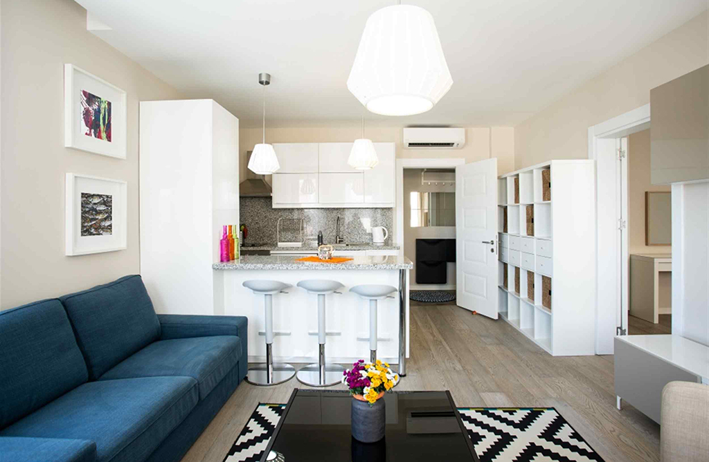 Lovely, Bright Suit with Sea View Near Galata