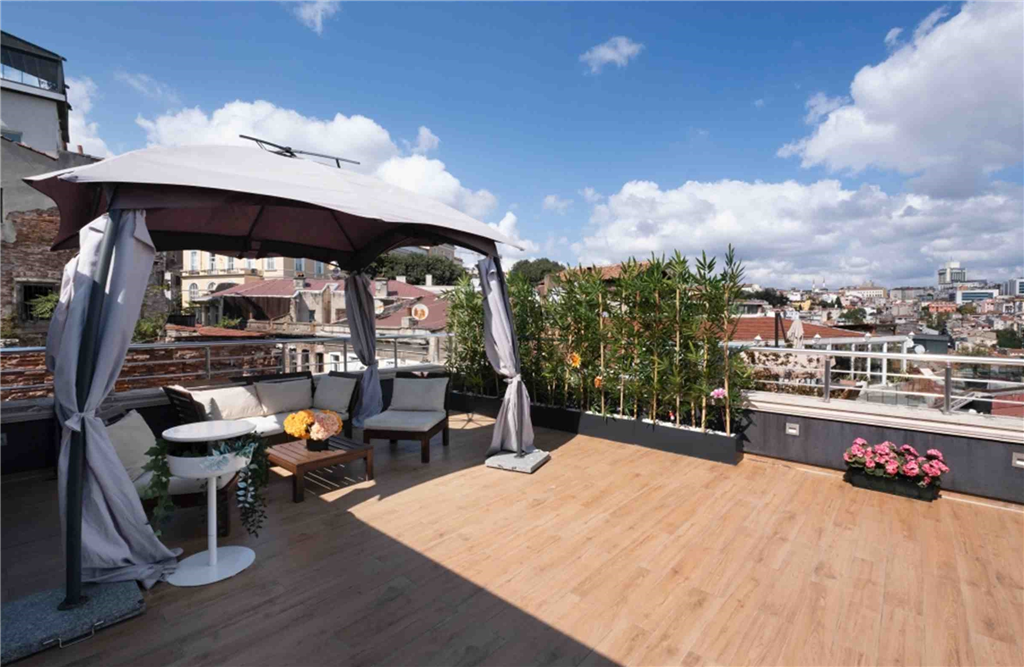 Breathtaking Bosphorus View and Private Terrace