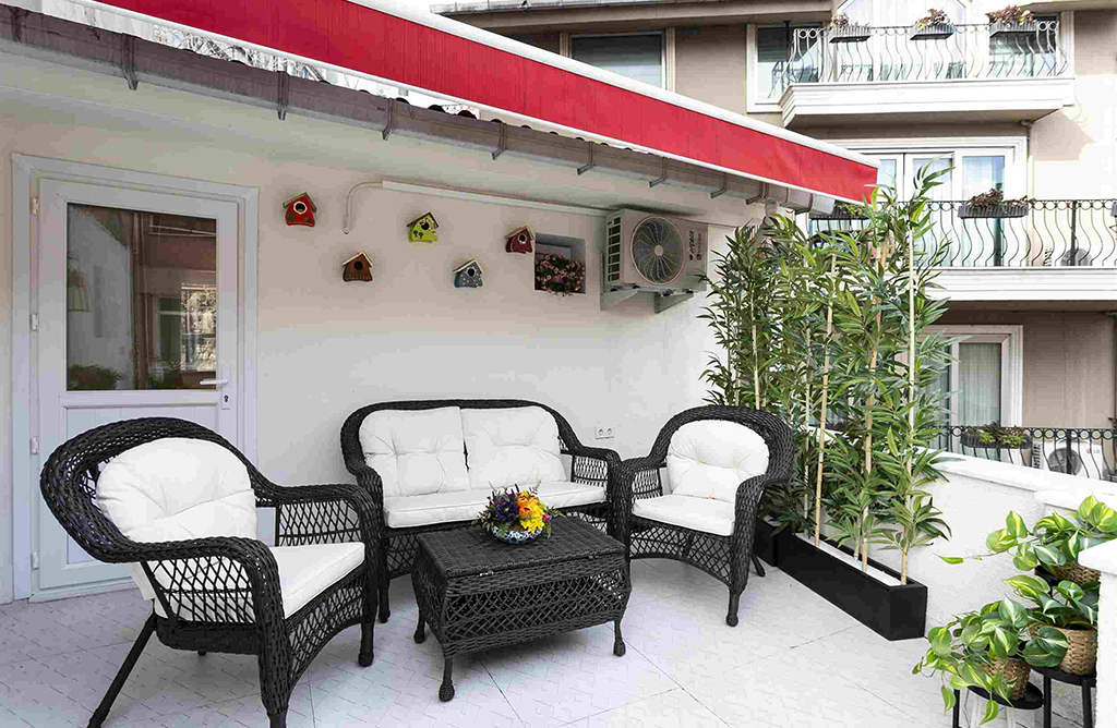 Little Cute Studio with PrivateTerrace in Cihangir