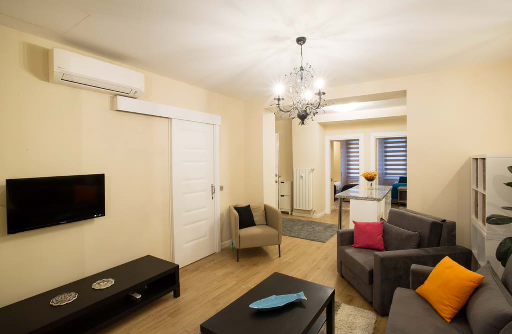 Big Cute Flat with Patio in the Heart of Istanbul | Rooms | Happy Homes Istanbul