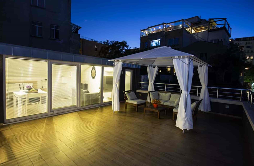Breathtaking Bosphorus View and Private Terrace