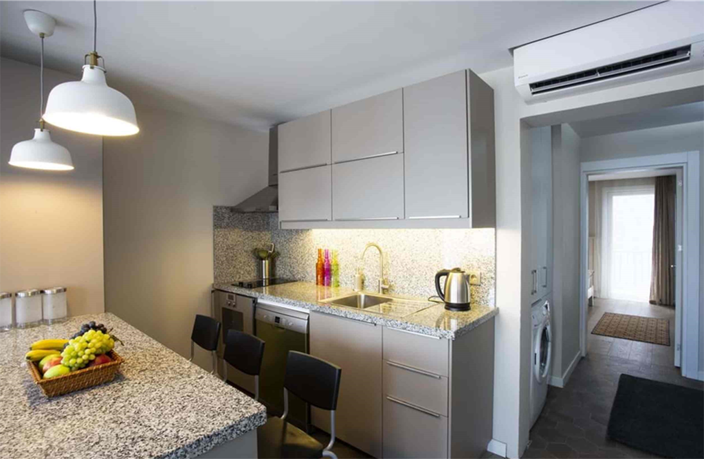 Gorgeous Sea View Two Bedroom Flat in Beyoglu