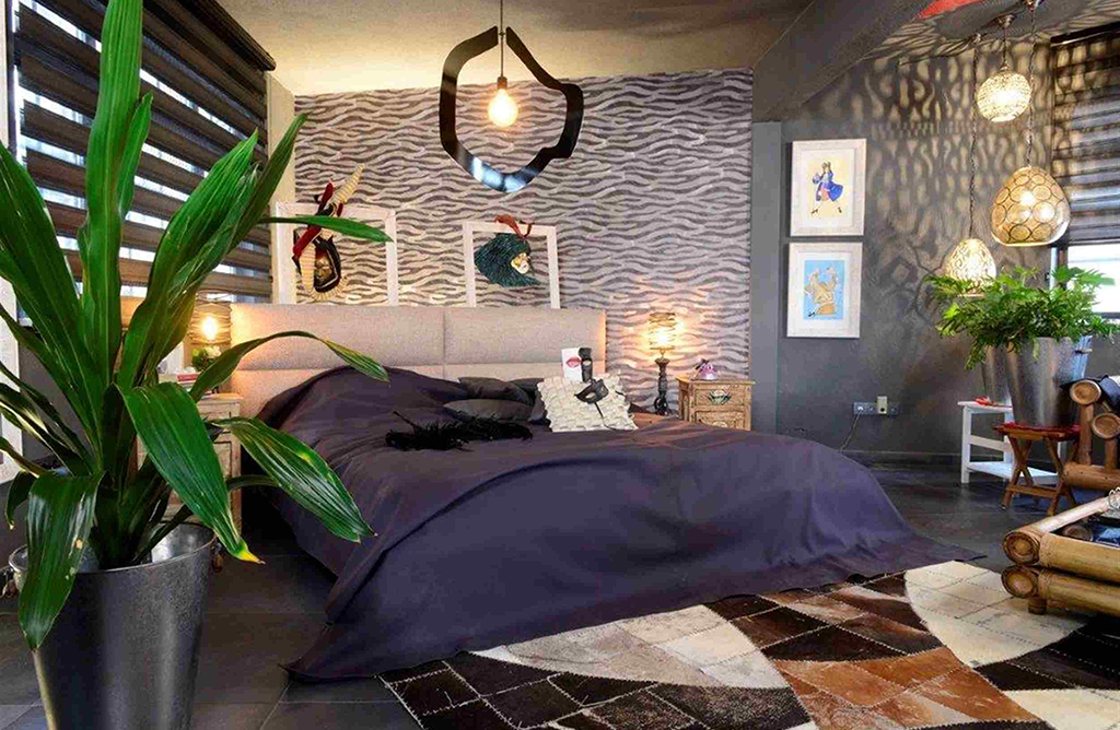 Unlock Creativity in This Contemporary Art-Inspired Loft