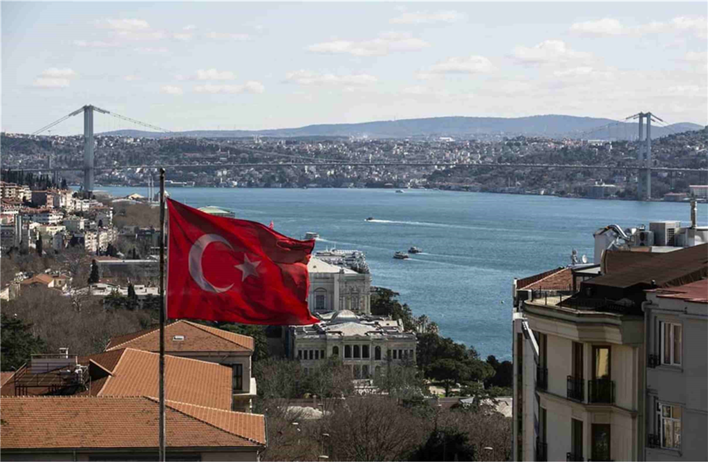 Stunning Bosphorus View & Historical Apartment